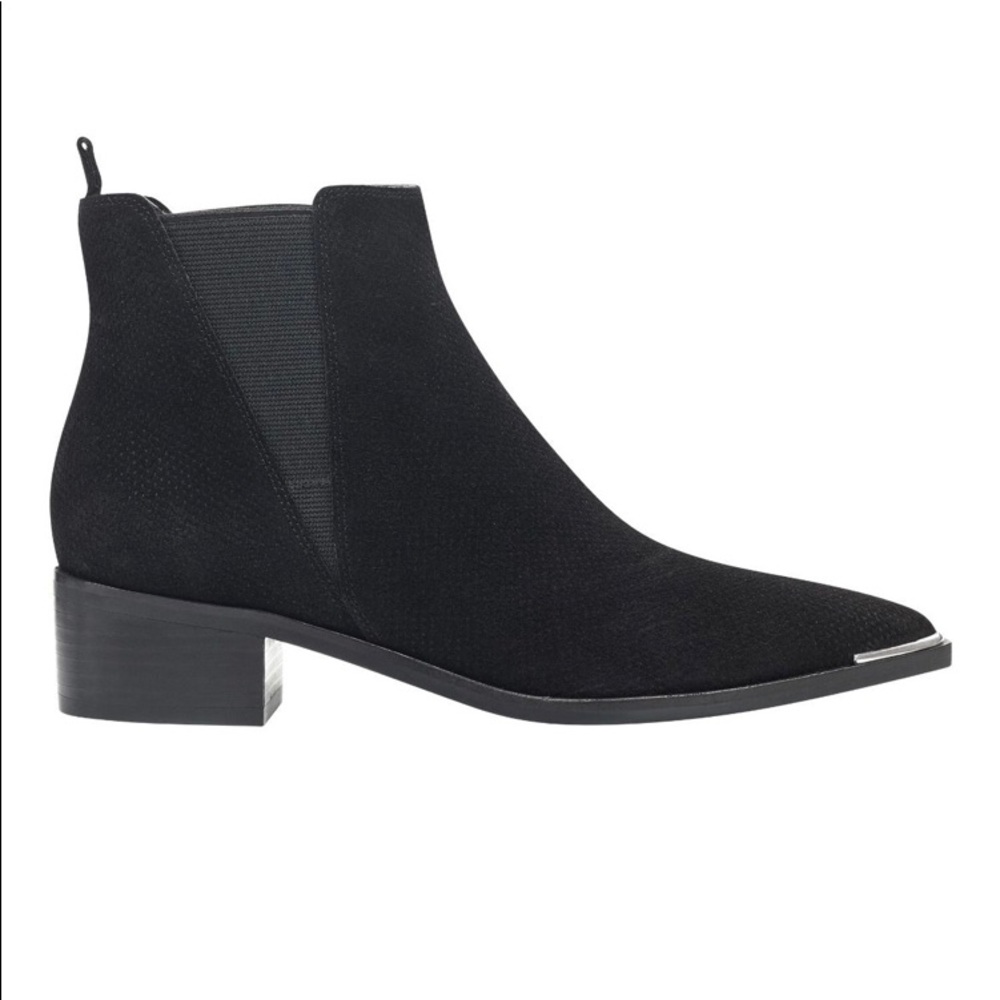 Yalen Pointy Toe Bootie